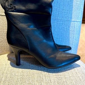 Ladies Faux Leather Boots - 9W